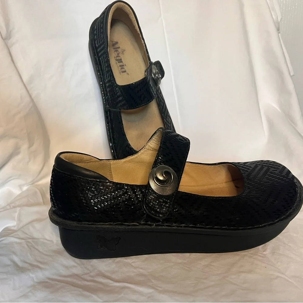 Alegria Black Textured Mary Jane with Silver Button Accent - Picture 6 of 7